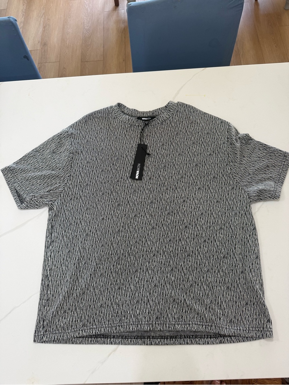 Fashion Nova Black & White Textured Short Sleeve Crew Tee